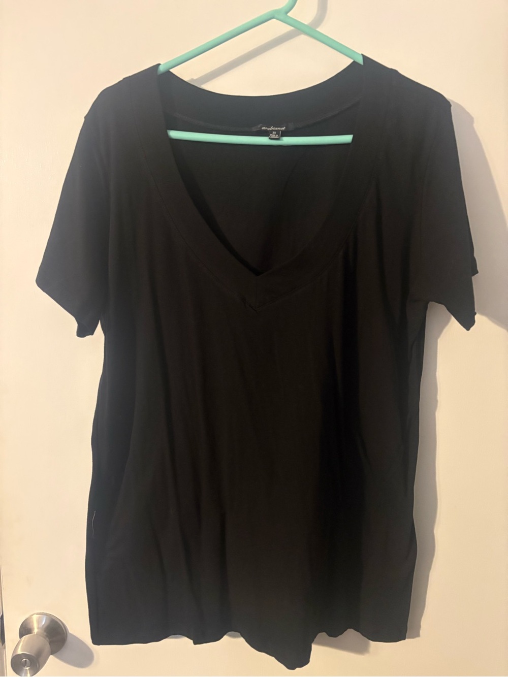 Ambiance Black V-Neck Short Sleeve Tee-size 3x